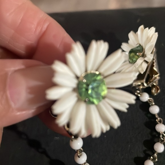 Vintage daisy collar clips - Picture 3 of 5
